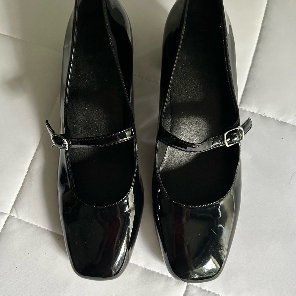 GAP Shiny Black Mary Jane Flats